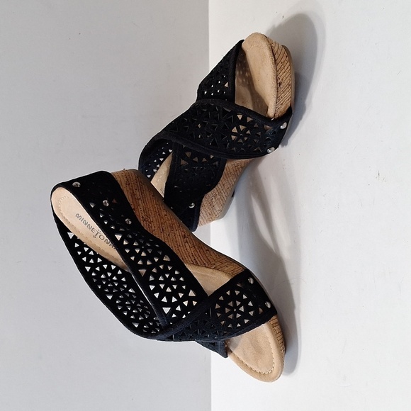 Minnetonka Black Tan Bohemian Lainey Boho Cut Out Suede Wedge Sandals Size 8 - Picture 3 of 12